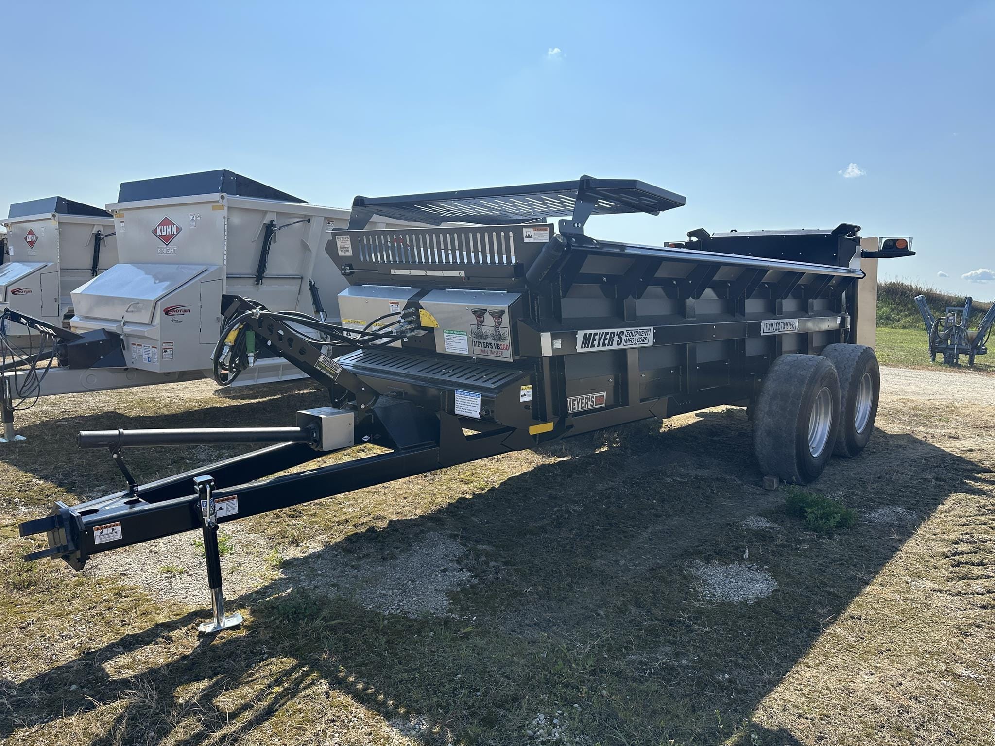 2025 Meyer's VB280 Equipment Image0