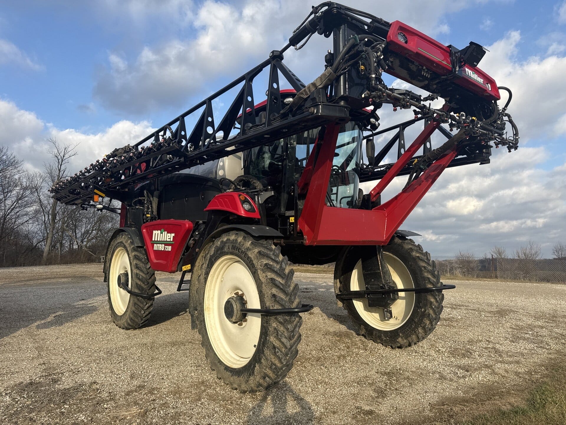 2025 Miller Nitro 7310 Equipment Image0