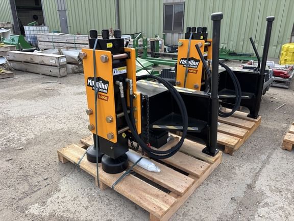 2025 Montana 750R Equipment Image0