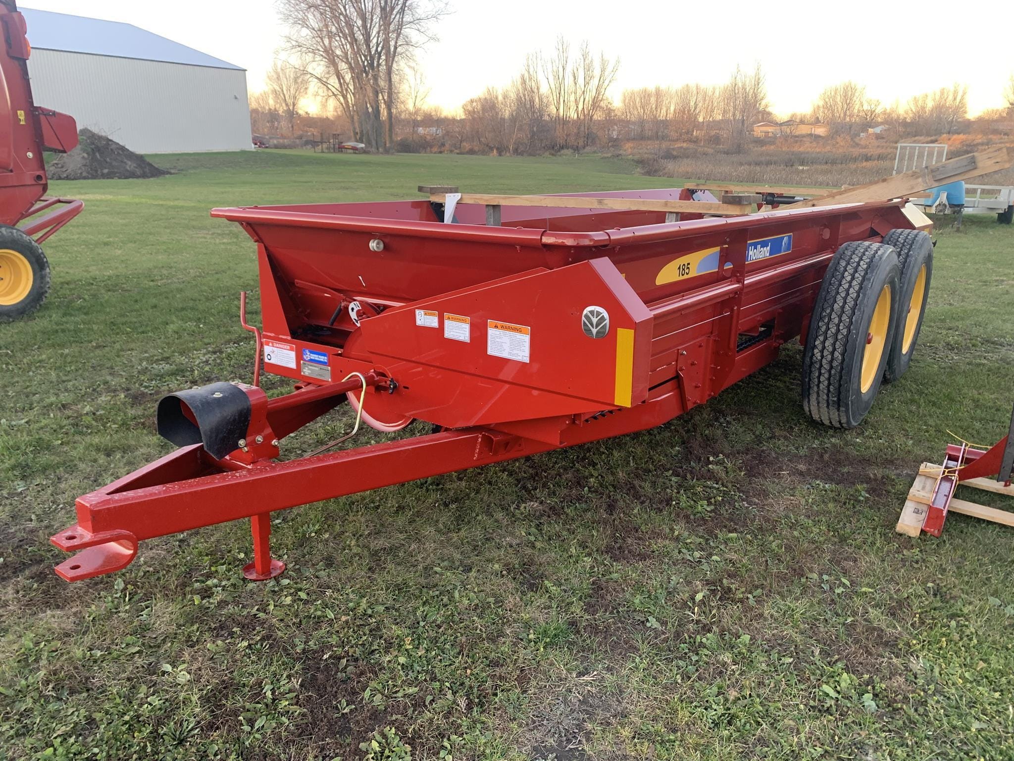 Main image New Holland 185