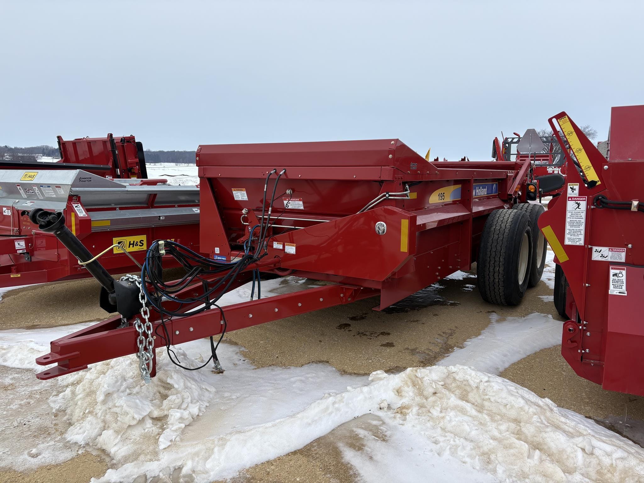 2025 New Holland 195 Equipment Image0