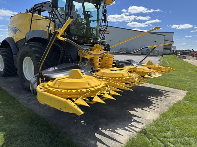 Image of New Holland 600BFI Pro equipment image 3