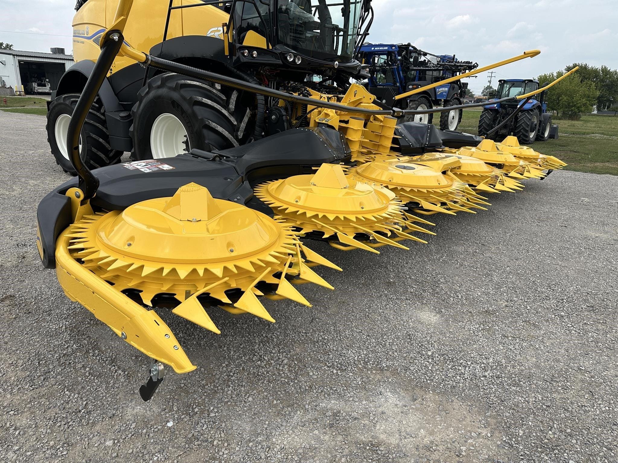 2025 New Holland 900BFI Pro Equipment Image0