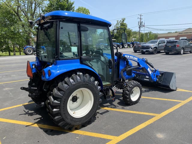 Image of New Holland Boomer 40 equipment image 2