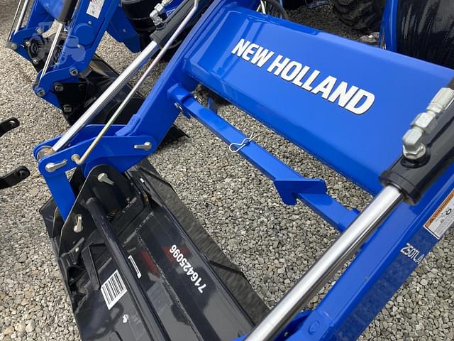 Image of New Holland Boomer 40 equipment image 1