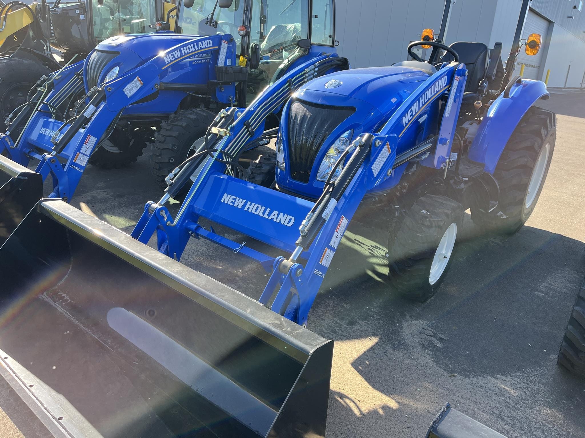 2025 New Holland Boomer 40 Equipment Image0