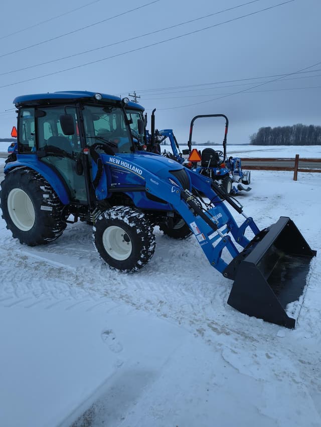 Image of New Holland Boomer 45 equipment image 2