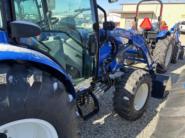 Image of New Holland Boomer 50 equipment image 1