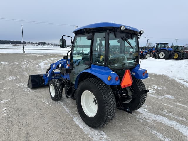 Image of New Holland Boomer 55 equipment image 2