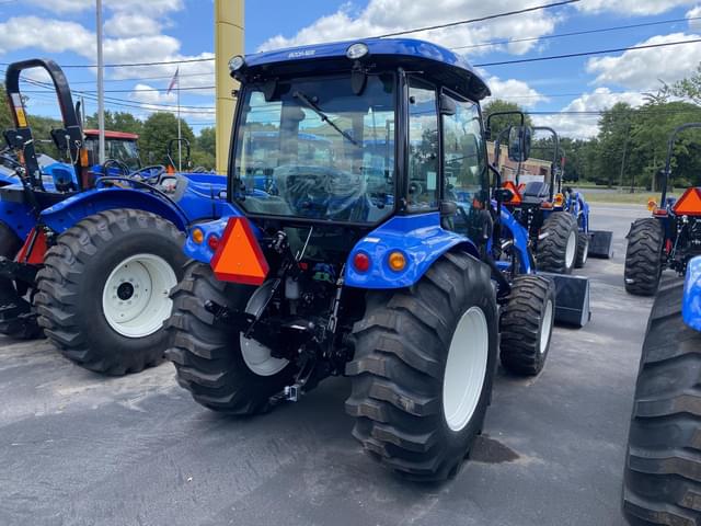 Image of New Holland Boomer 55 equipment image 2