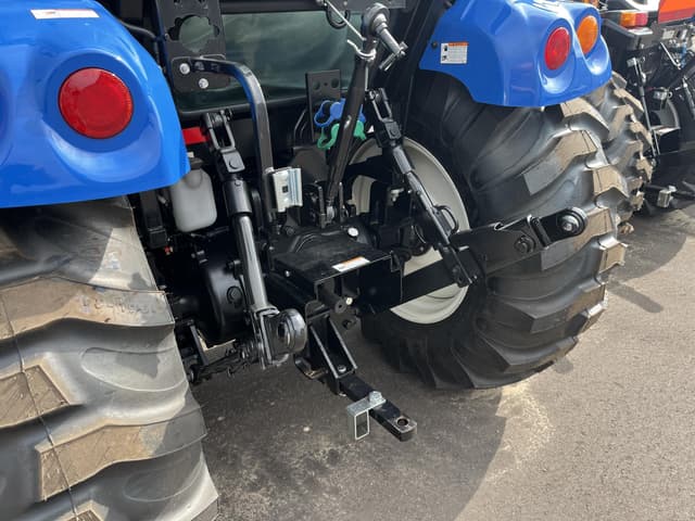 Image of New Holland Boomer 55 equipment image 3