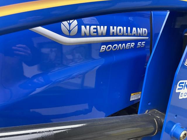 Image of New Holland Boomer 55 equipment image 2