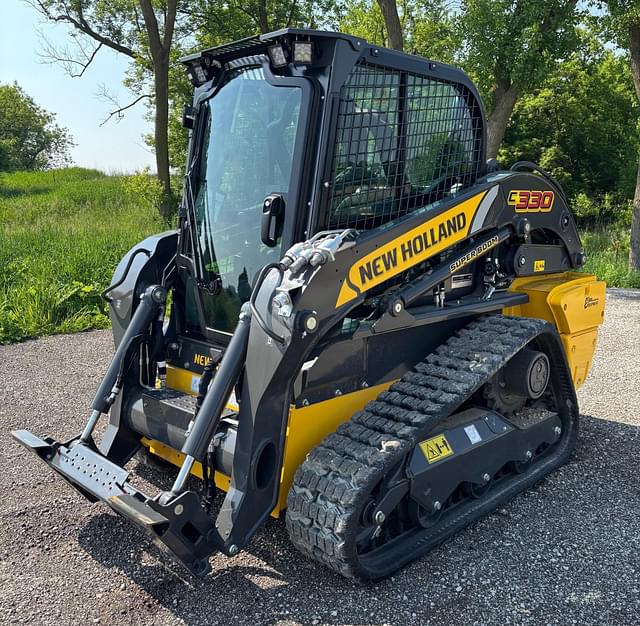 Image of New Holland C330 equipment image 1