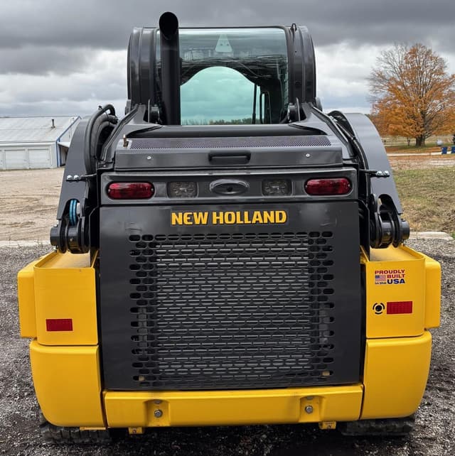 Image of New Holland C330 equipment image 4