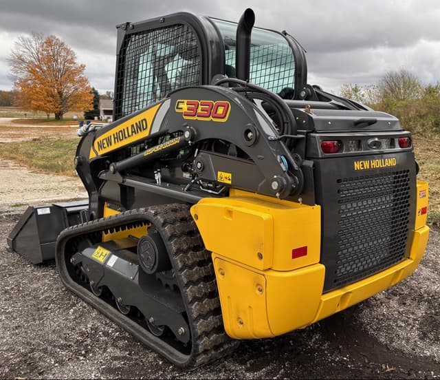 Image of New Holland C330 equipment image 3