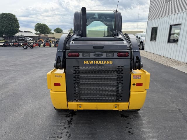 Image of New Holland C330 equipment image 3