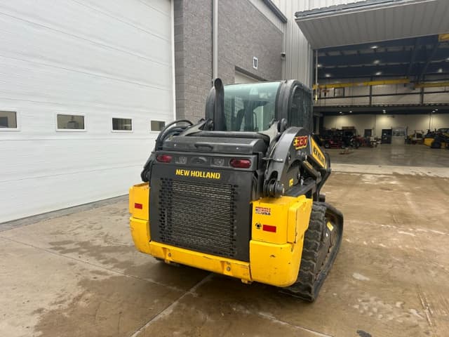 Image of New Holland C330 equipment image 2