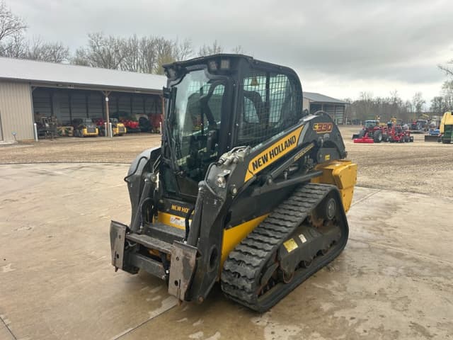 Image of New Holland C330 equipment image 4