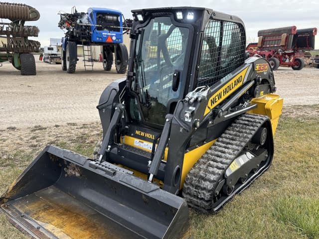 Image of New Holland C330 equipment image 1