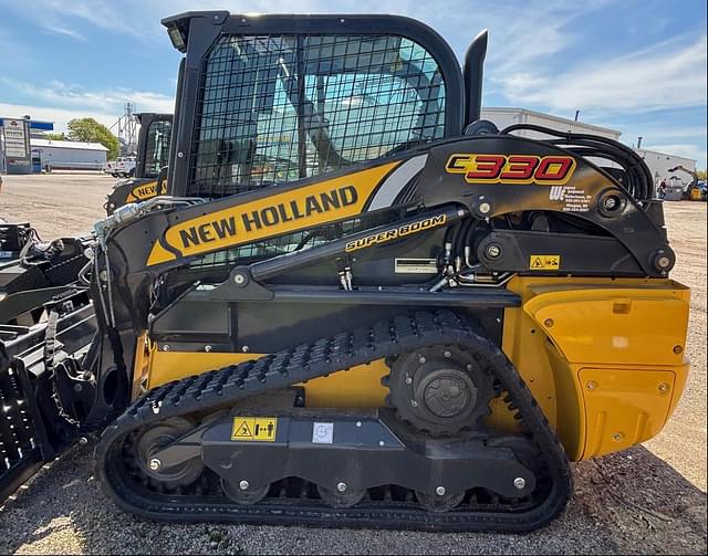 Image of New Holland C330 equipment image 2