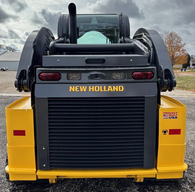 Image of New Holland C332 equipment image 4