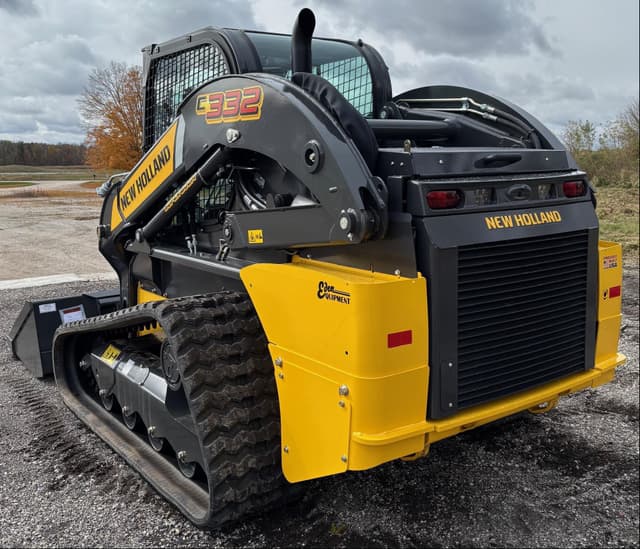 Image of New Holland C332 equipment image 3
