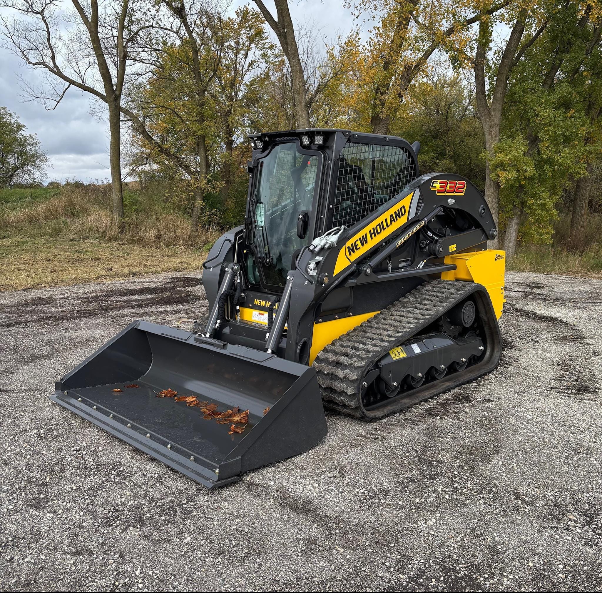 Main image New Holland C332