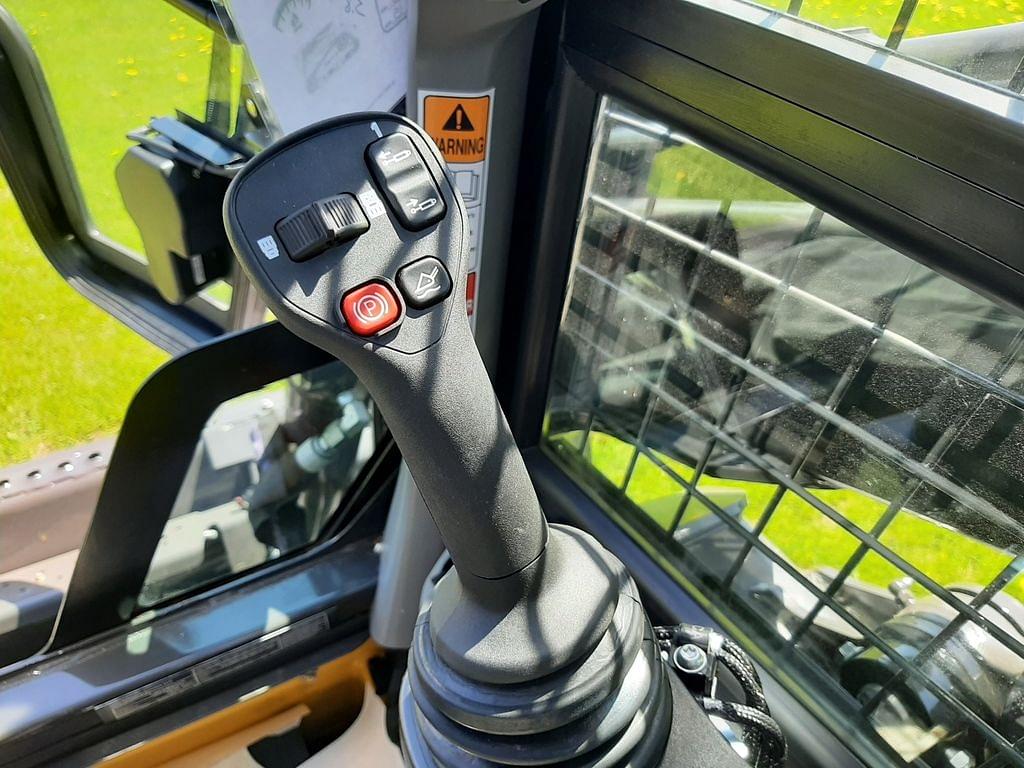 Image of New Holland C332 Image 1