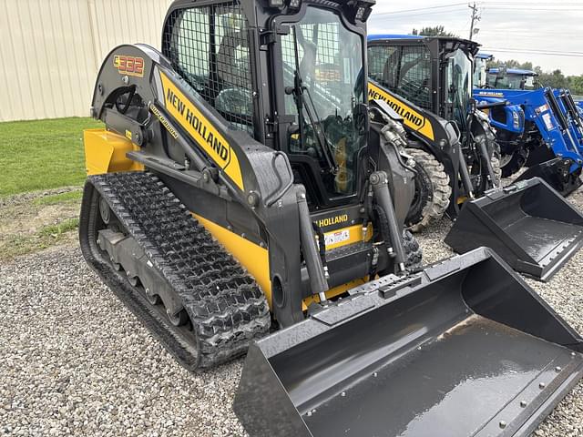 Image of New Holland C332 equipment image 2