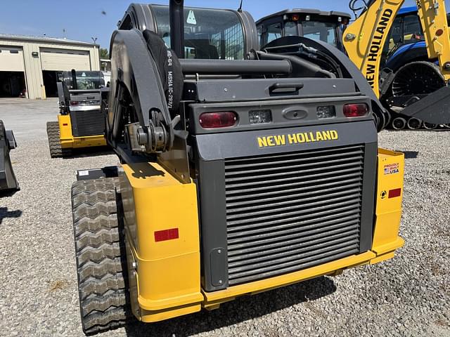 Image of New Holland C332 equipment image 3