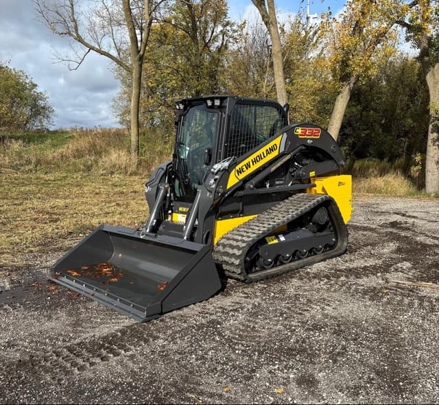 Image of New Holland C332 equipment image 1