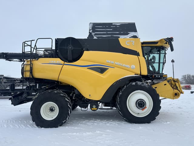 Image of New Holland CR9.90 equipment image 1