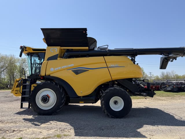 Image of New Holland CR9.90 equipment image 1