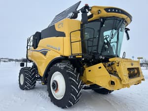 2025 New Holland CR9.90 Image