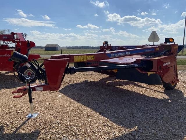 Image of New Holland 210 equipment image 3