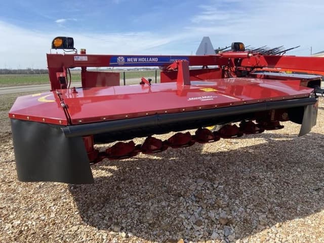 Image of New Holland 210 equipment image 3