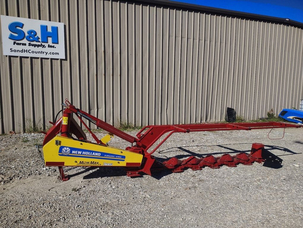 2025 New Holland Duradisc 109M Equipment Image0