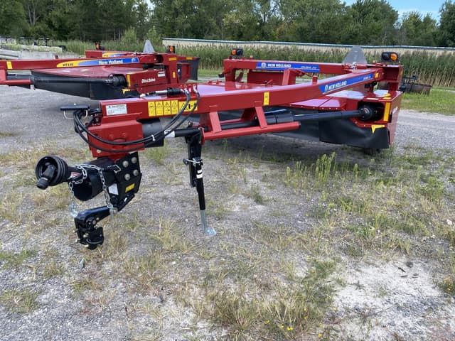 Image of New Holland 210 equipment image 4