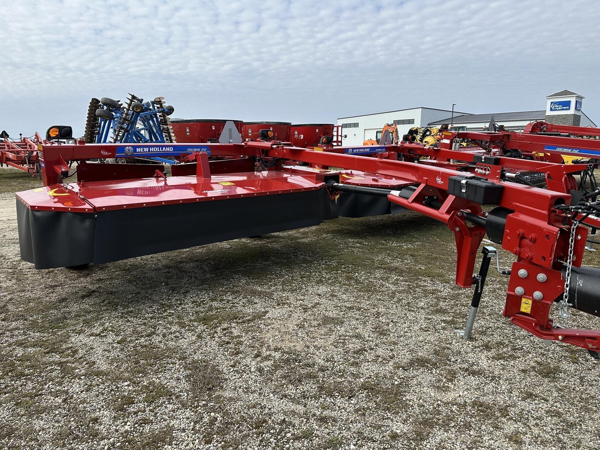 2025 New Holland 210 Equipment Image0