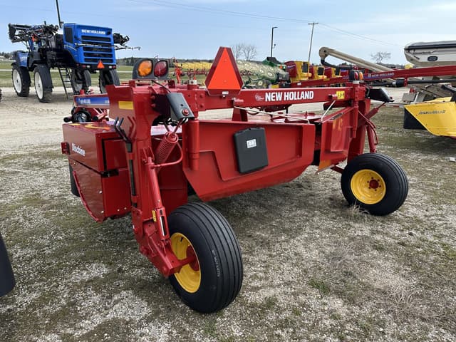 Image of New Holland 210 equipment image 3