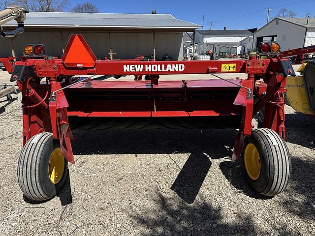 Image of New Holland 210 equipment image 4
