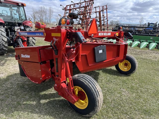 Image of New Holland 210 equipment image 2
