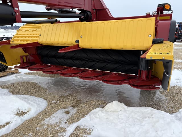 Image of New Holland 312 equipment image 4