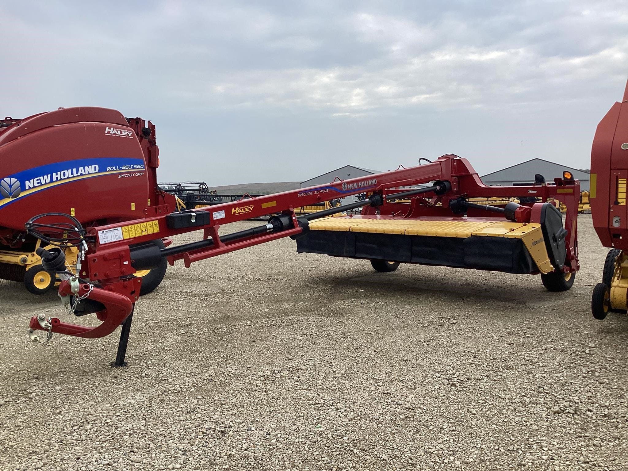 2025 New Holland 313 Plus Equipment Image0