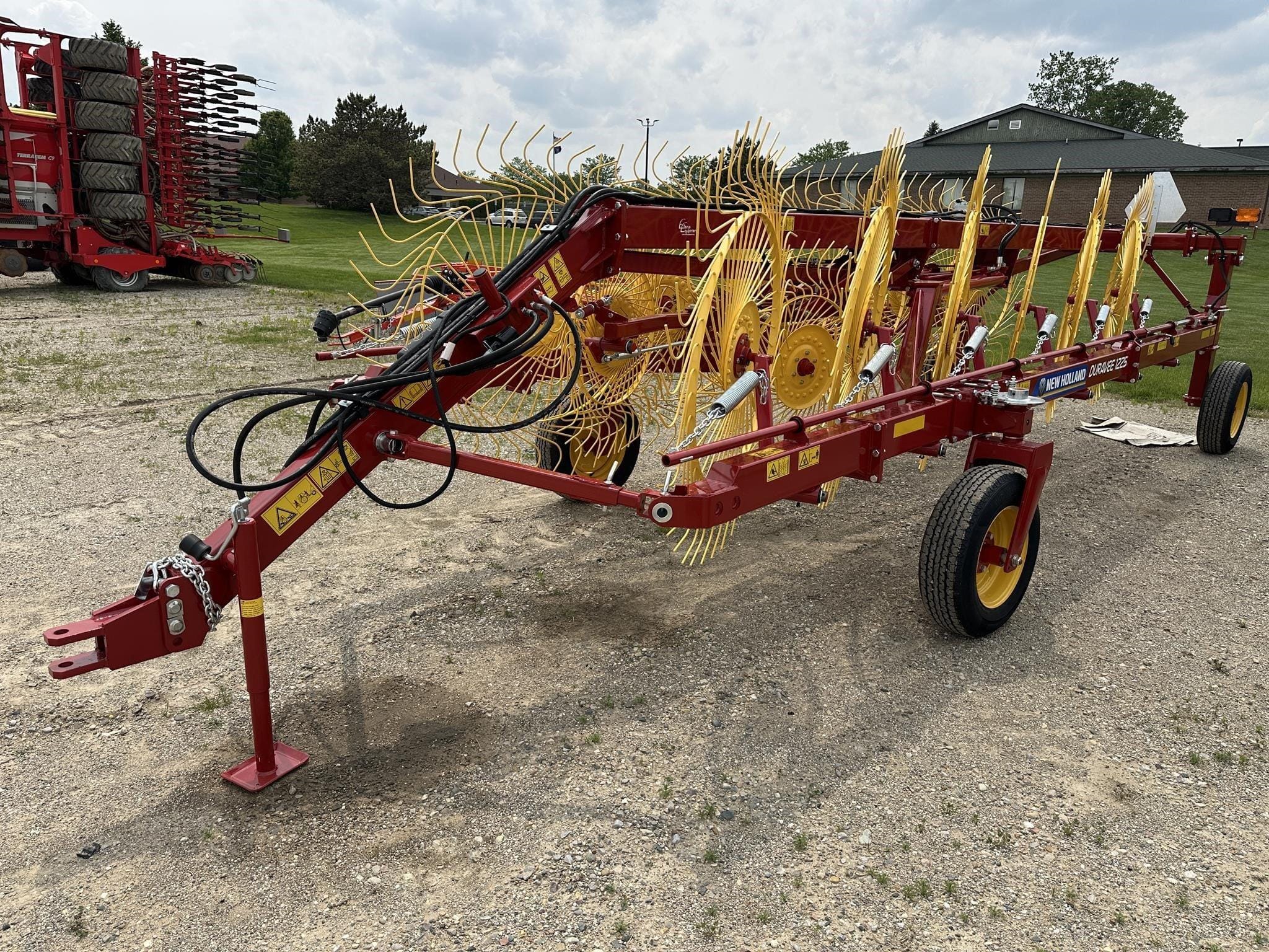 2025 New Holland Duravee 1225 Equipment Image0
