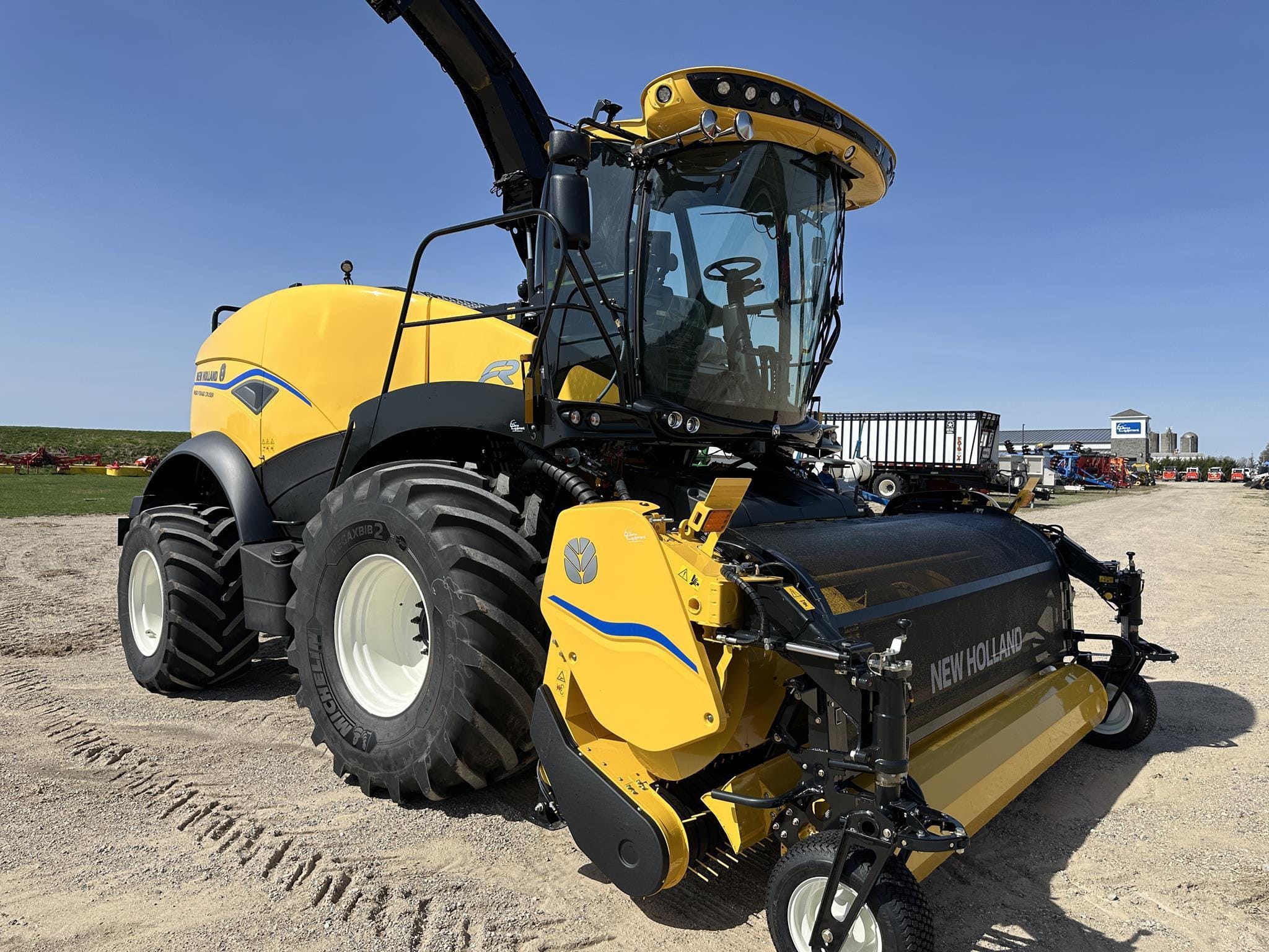Main image New Holland FR650