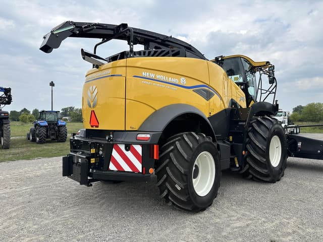 Image of New Holland FR920 equipment image 4