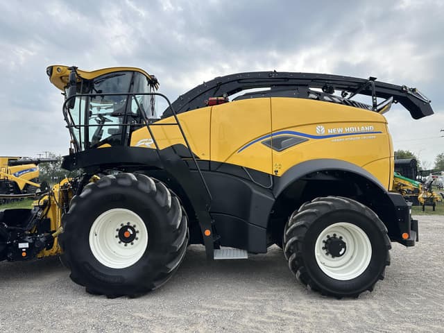 Image of New Holland FR920 equipment image 1