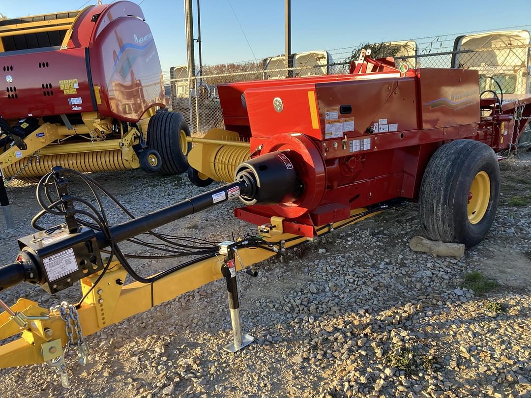 Image of New Holland Hayliner 275 Plus Primary image