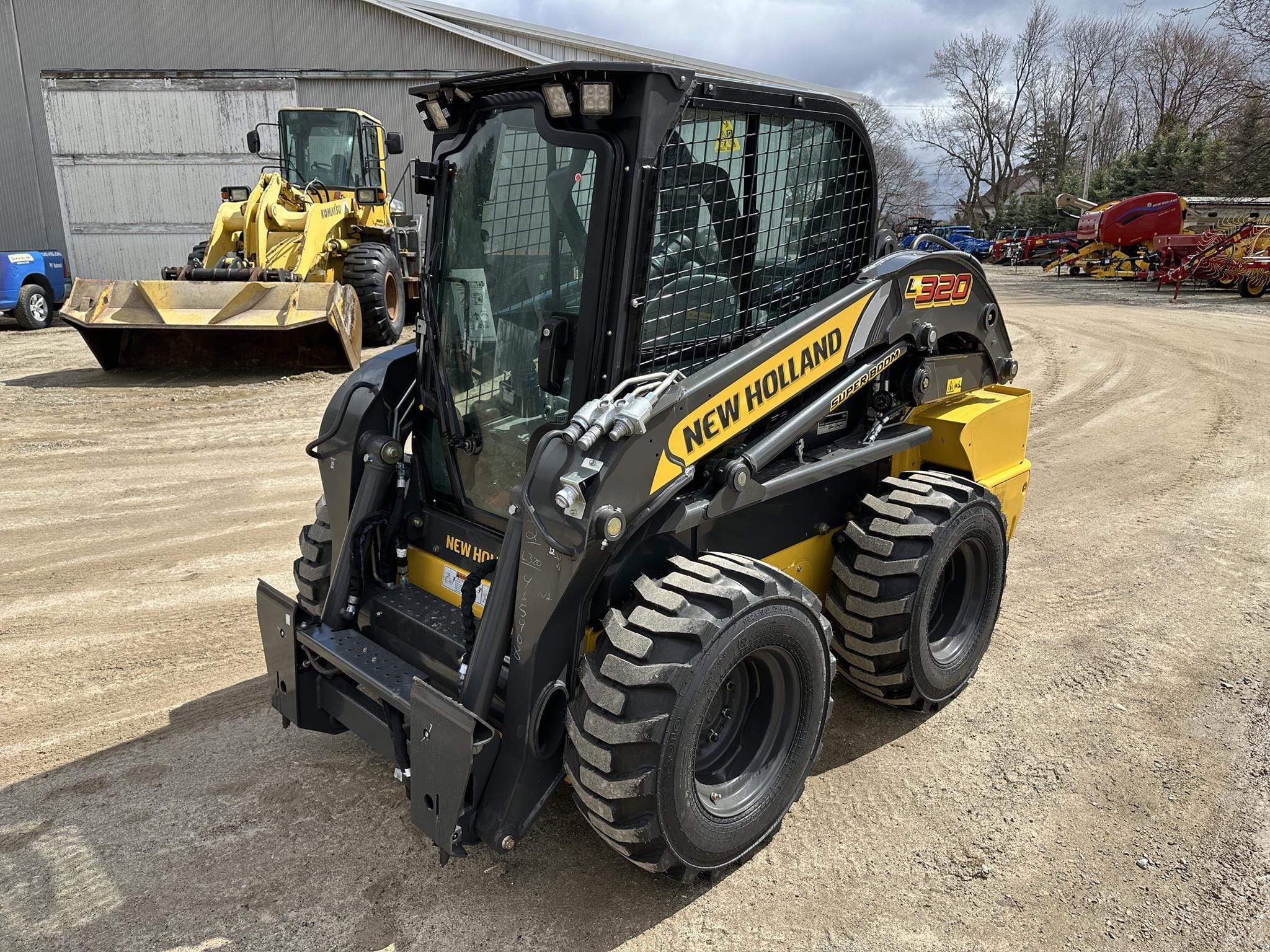 2025 New Holland L320 Equipment Image0